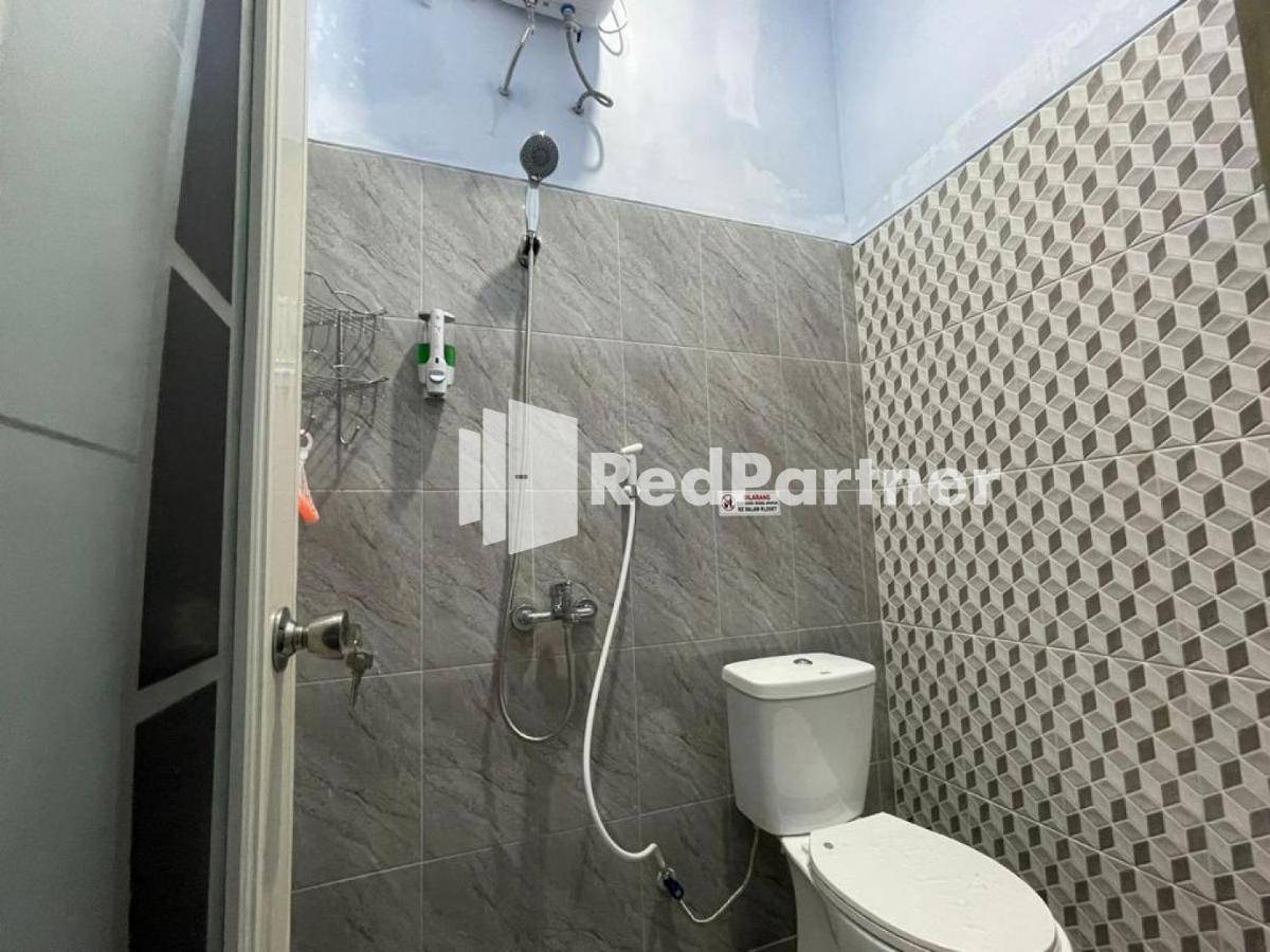 N3 Syariah Near Stasiun Tegal Mitra Reddoorz Hotell Exteriör bild